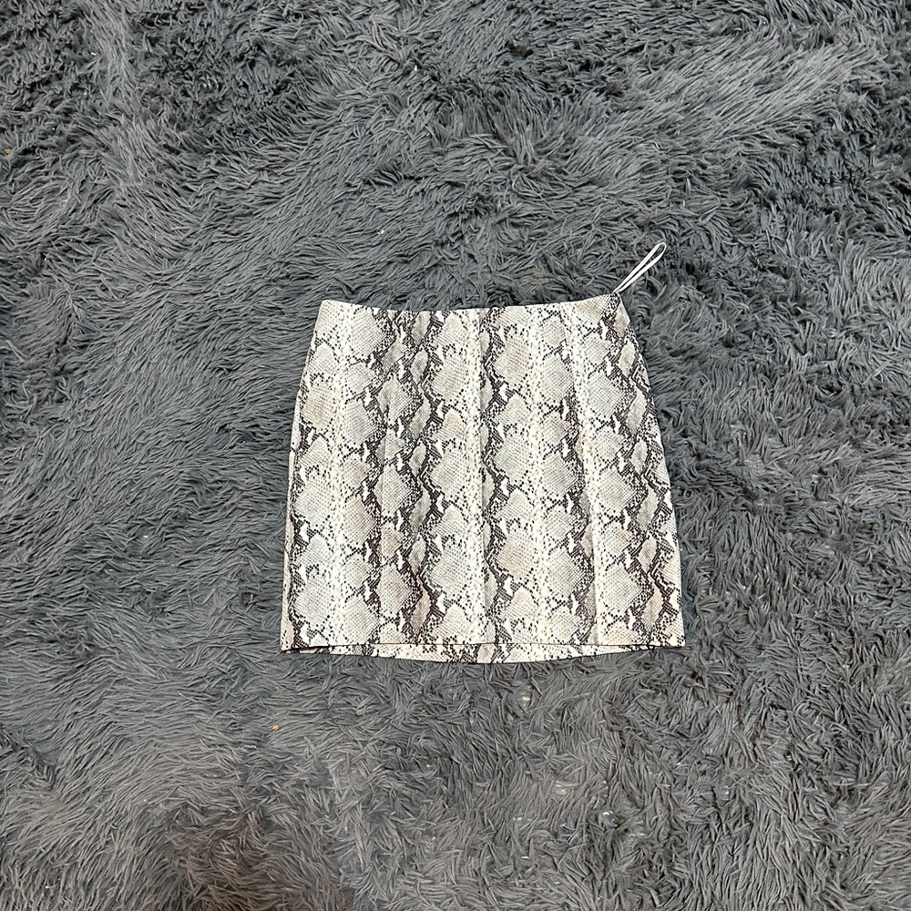 Vestique Leather Skirt